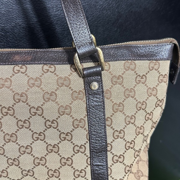GUCCI Classic Monogram Brown Canvas w. Leather Trims & Straps Shoulder Bag - Picture 17 of 17